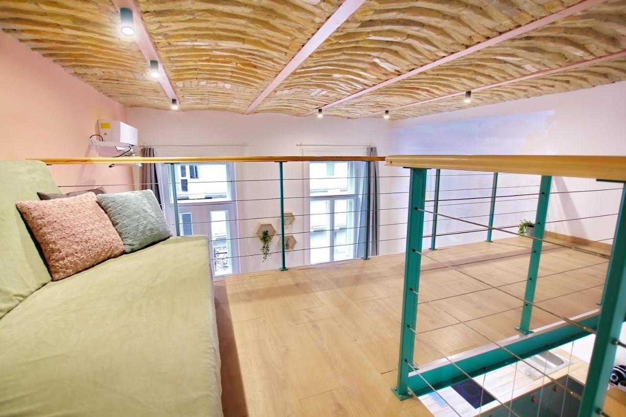 Awesome Budapest Downtown Studio W Balcony & Free Private Parking Εξωτερικό φωτογραφία